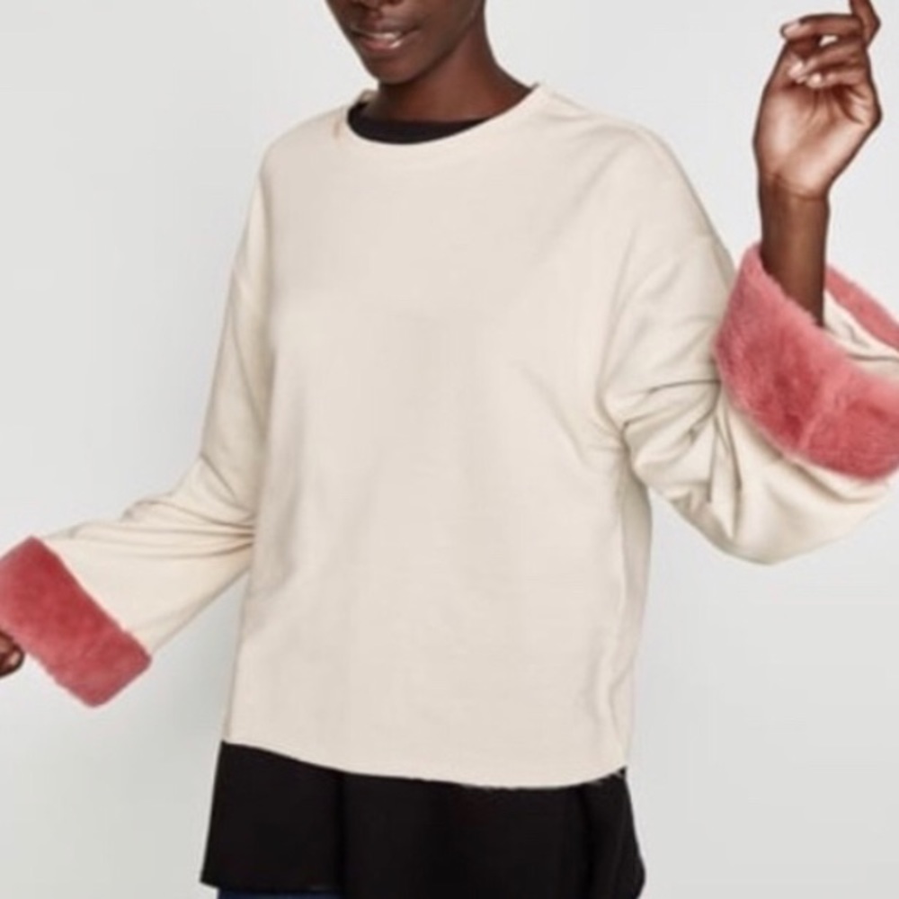 Zara Trafaluc Cream Pullover Top with Pink Faux Fur Cuffs – NWT Size S